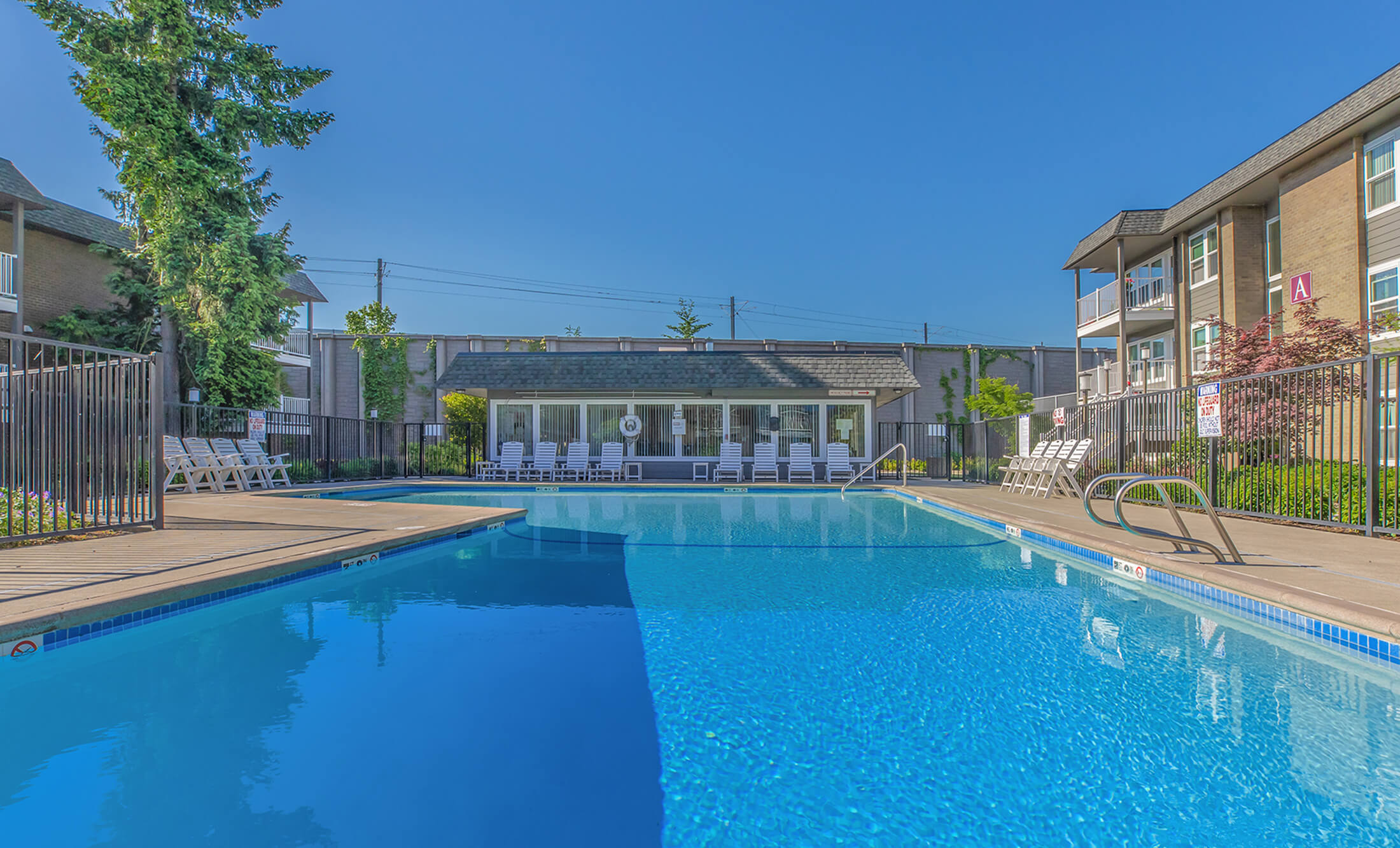 Corinthian Apartments Apartments in SeaTac, WA